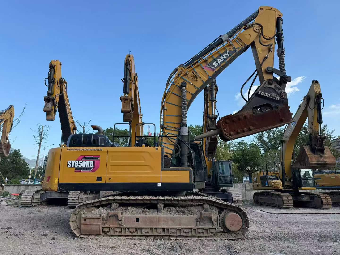 Buy Sany SY650HB Used Excavator / 2