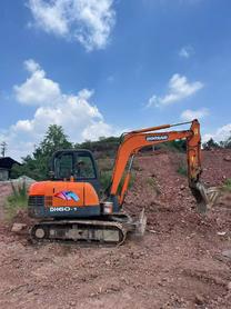 Buy Doosan DH60 Used Excavator / 2 Buy Doosan DH60 Used Excavator / 2