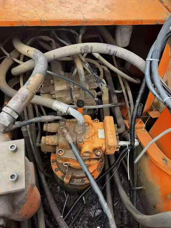 Buy Doosan DH220 Used Excavator / 1