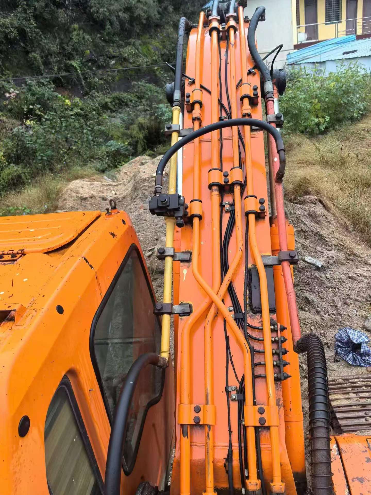 Buy Doosan DH220 Used Excavator / 5