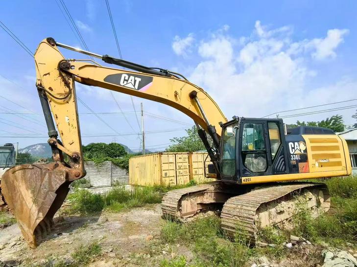 Buy Caterpillar Used Excavator / 1