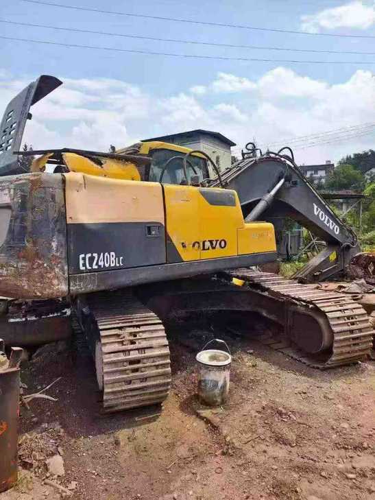 Buy Volvo EC220D Used Excavator / 1