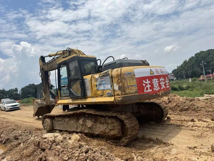 Buy Komatsu PC270-7 Used Excavator / 1