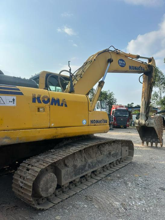 Buy Komatsu PC200-8 Used Excavator / 1