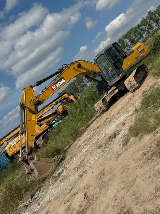 Buy XCMG LW200 Used Excavator / 1