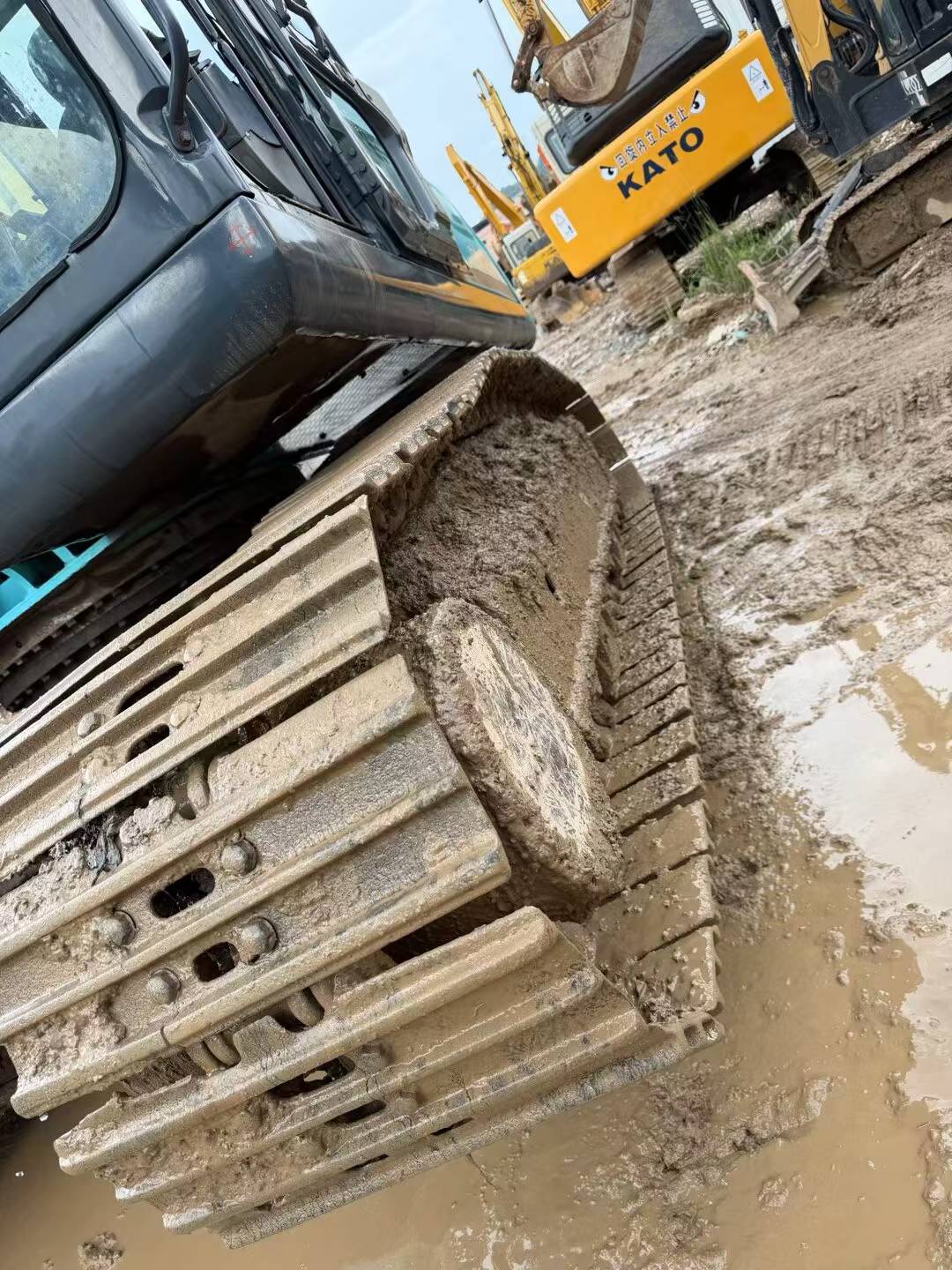 Buy Kobelco SK210-6 Used Excavator / 5