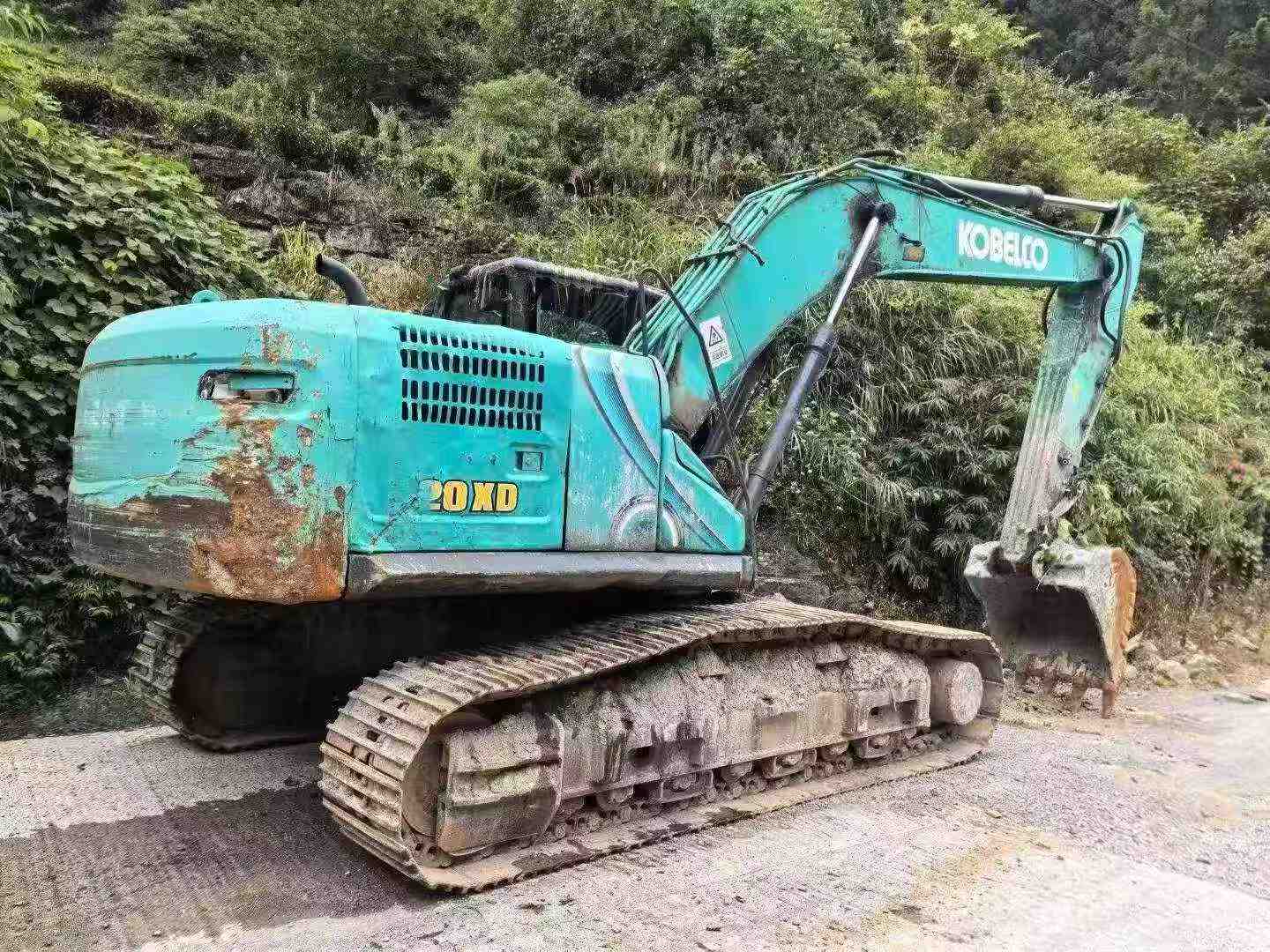 Buy Kobelco SK140 Used Excavator / 6