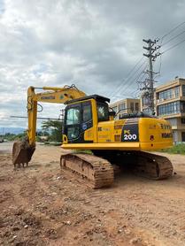 Buy Komatsu PC210-8 Used Excavator / 2 Buy Komatsu PC210-8 Used Excavator / 2