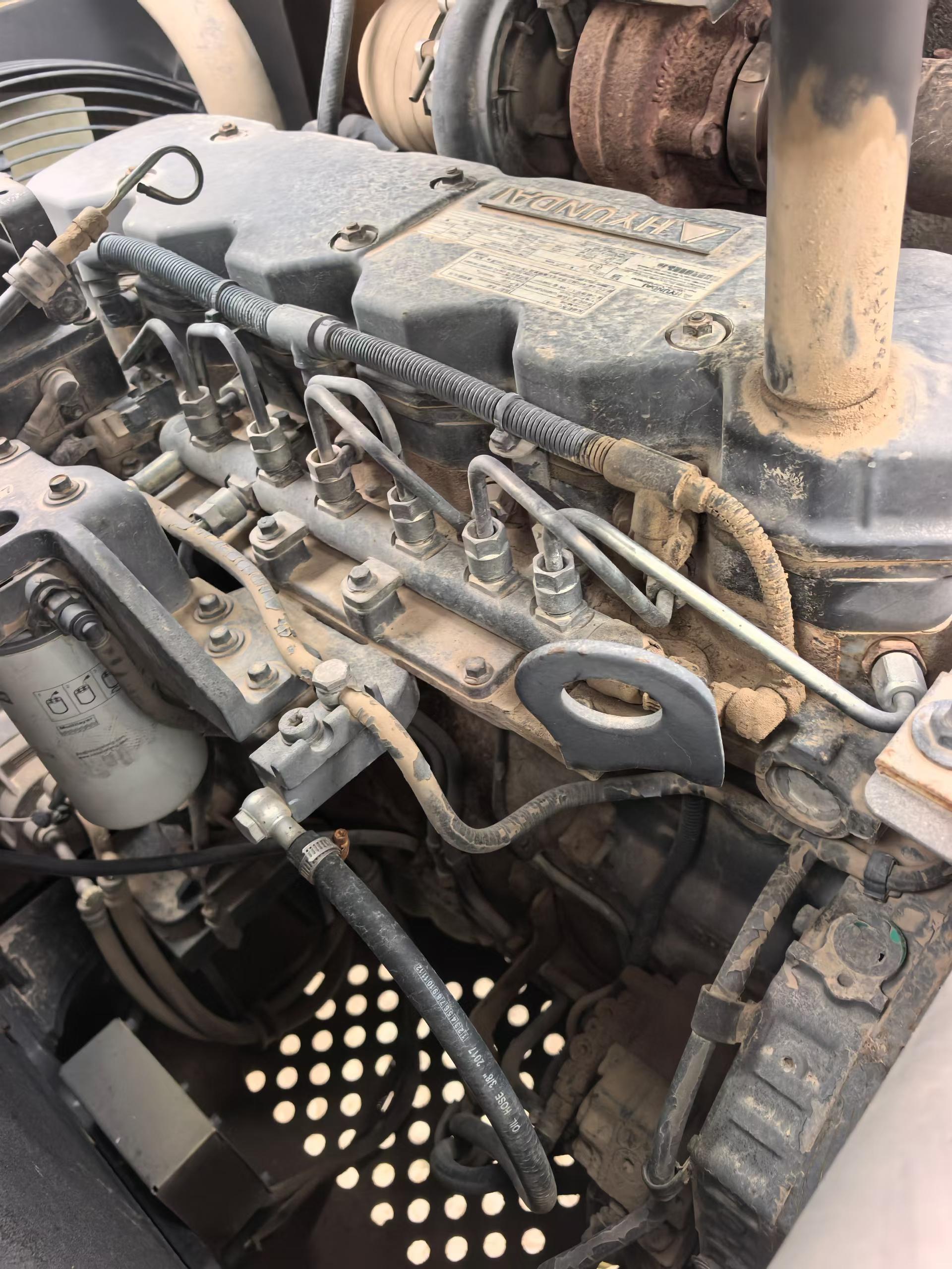 Buy Hyundai R225-7 Used Excavator / 6