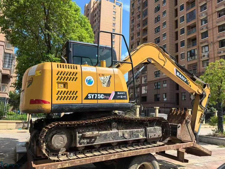 Buy Sany SY75 Used Excavator / 1