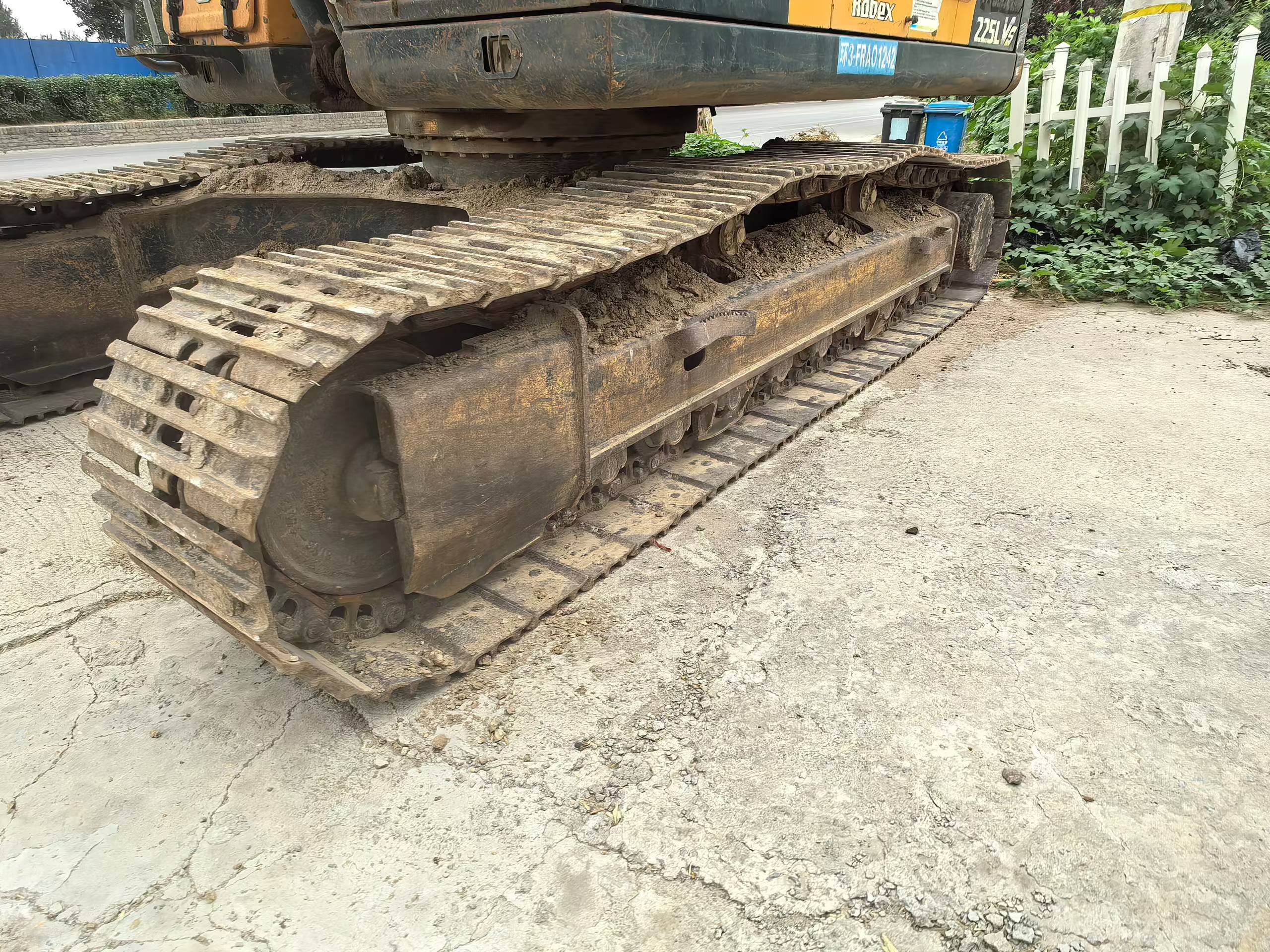 Buy Hyundai R225-7 Used Excavator / 3