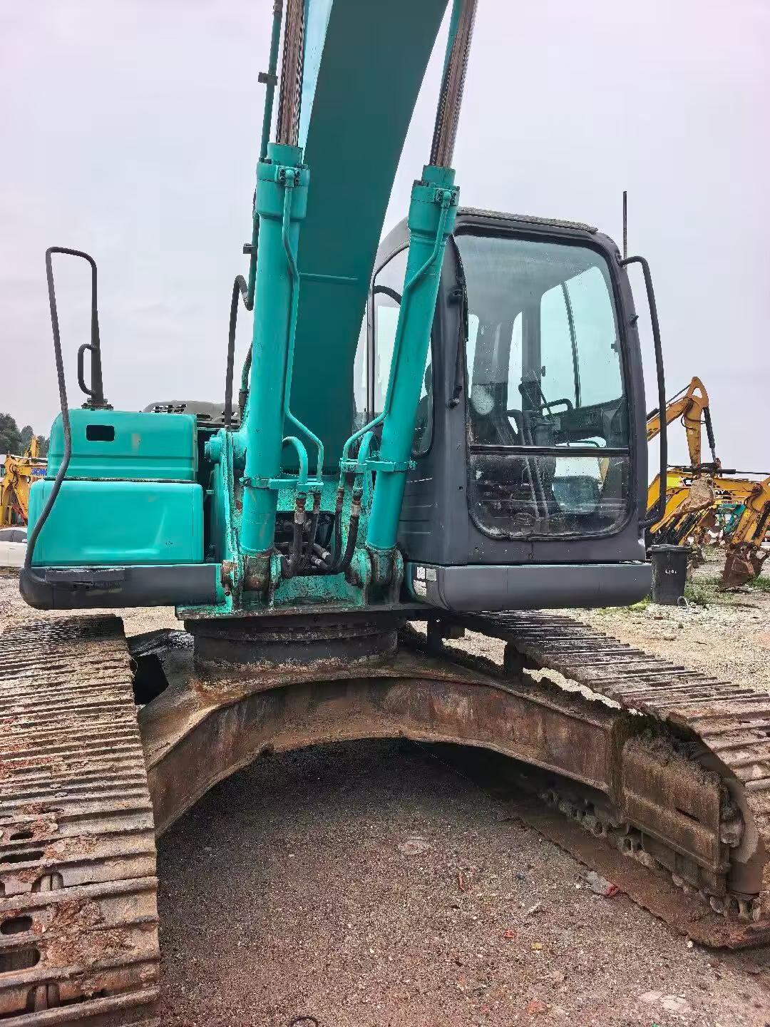 Buy Kobelco SK210-6 Used Excavator / 2