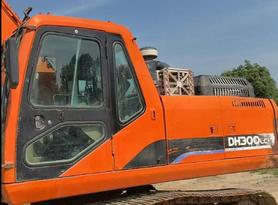 Buy Doosan DH300-7 Used Excavator / 3 Buy Doosan DH300-7 Used Excavator / 3