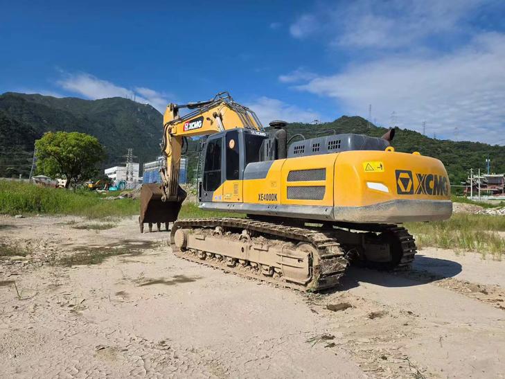 Buy XCMG XE400DK Used Excavator / 1