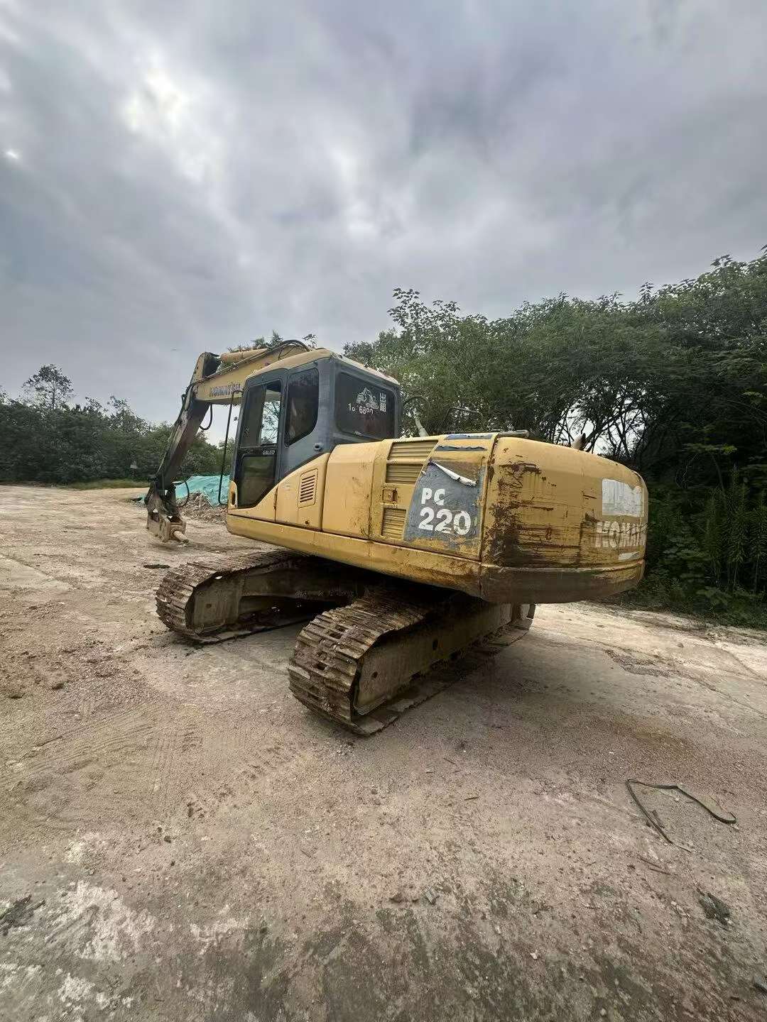 Buy Komatsu PC200-7 Used Excavator / 2