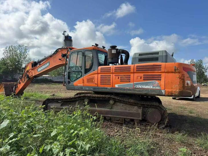 Buy Doosan DH420 Used Excavator / 1