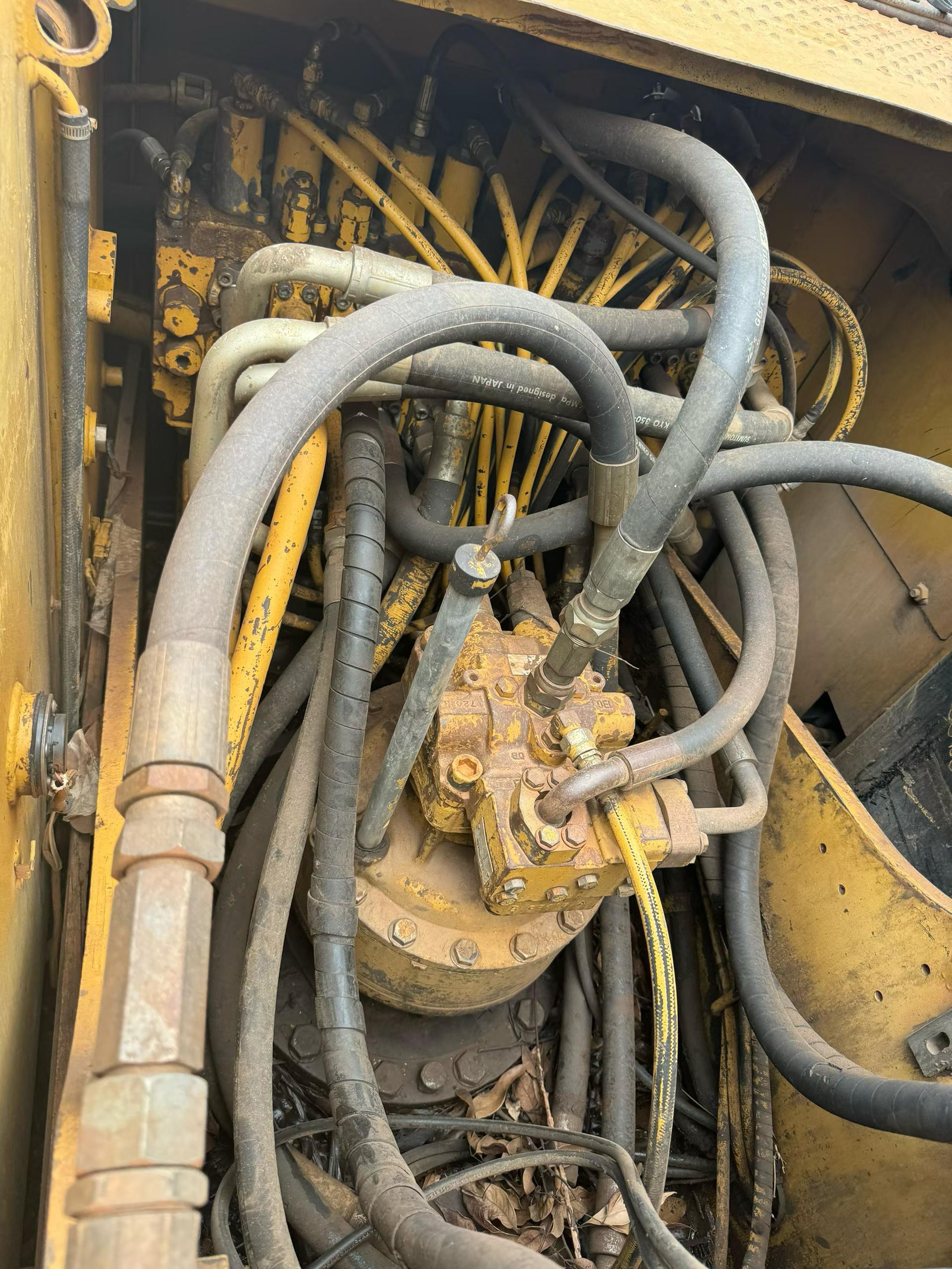 Buy Caterpillar 320D Used Excavator / 9