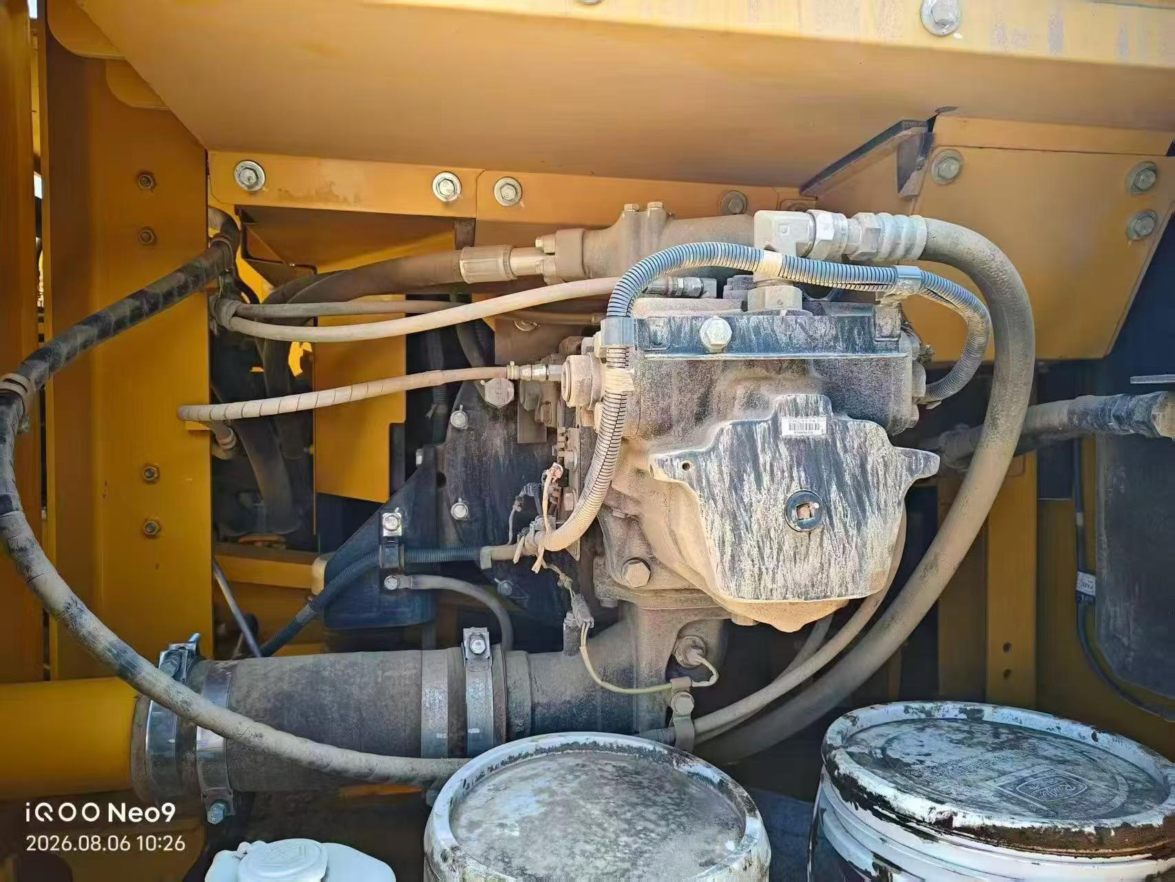 Buy Komatsu PC375LC-11M0 Used Excavator / 3