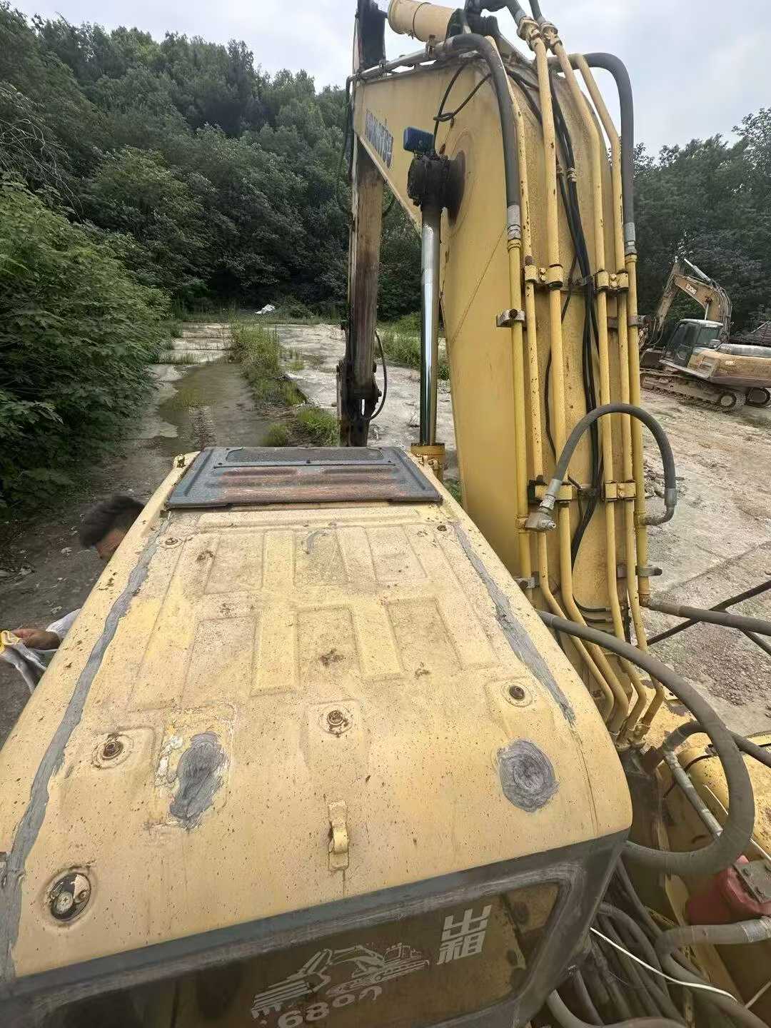 Buy Komatsu PC200-7 Used Excavator / 8