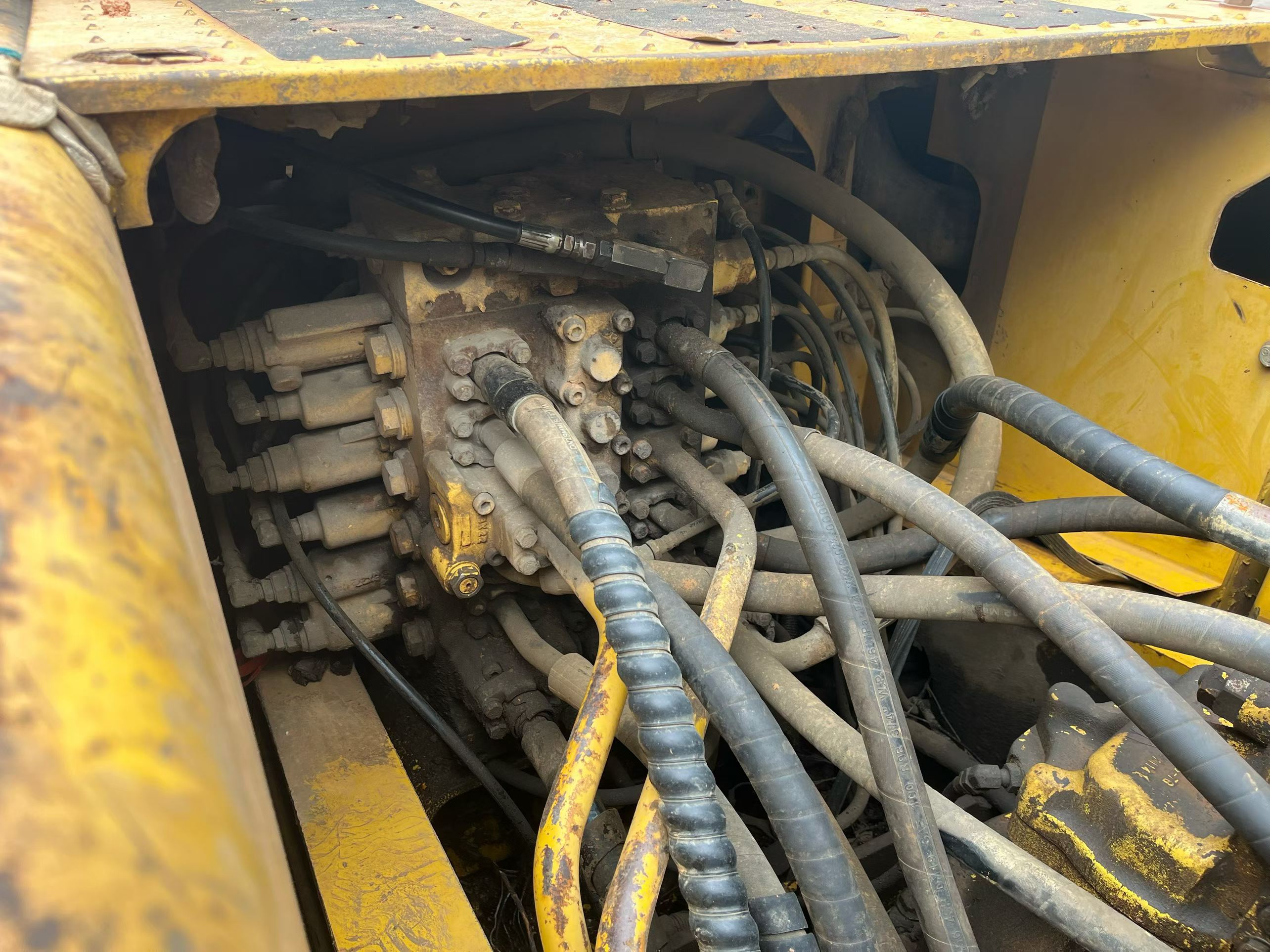 Buy Komatsu PC200-8 Used Excavator / 4