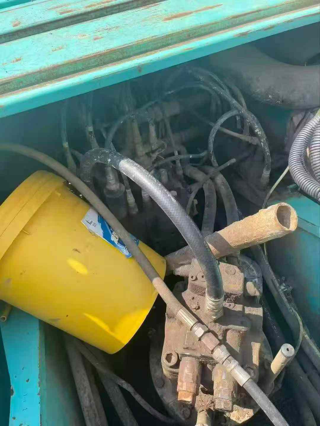 Buy Kobelco SK200 Used Excavator / 2
