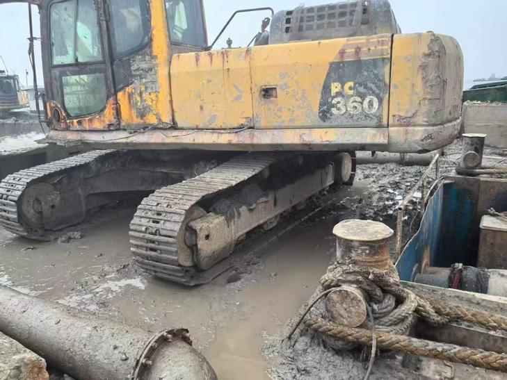 Buy Komatsu PC360-7 Used Excavator / 1
