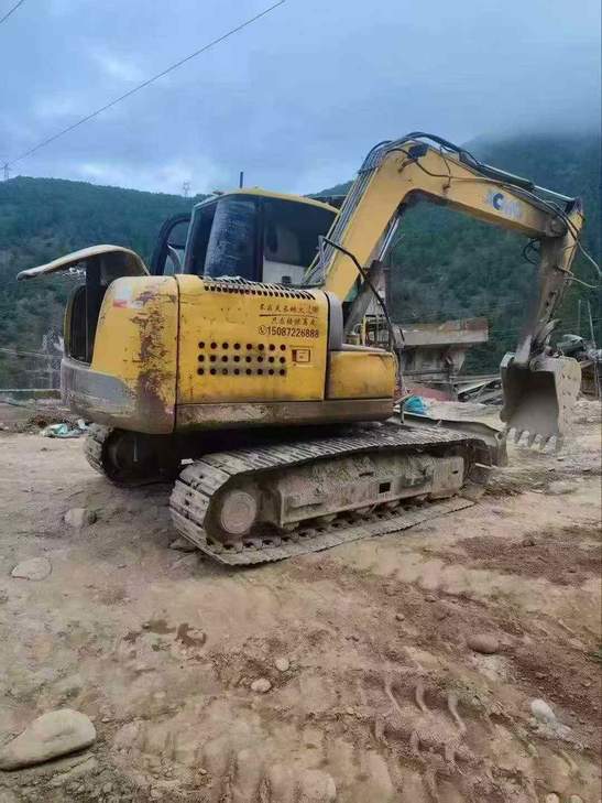 Buy XCMG XE85C Used Excavator / 1