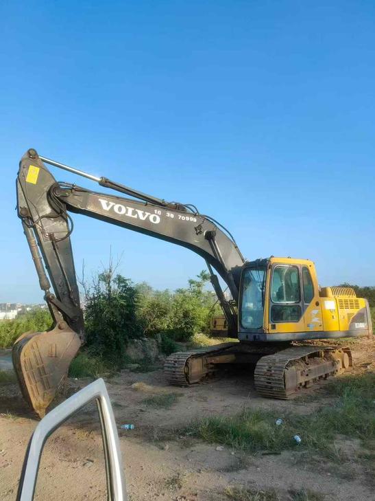 Buy Volvo EC210B Used Excavator / 1