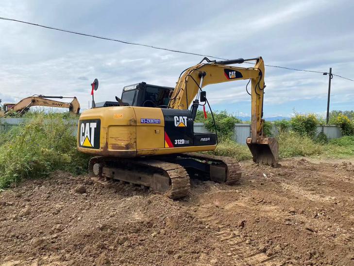 Buy Caterpillar Used Excavator / 1