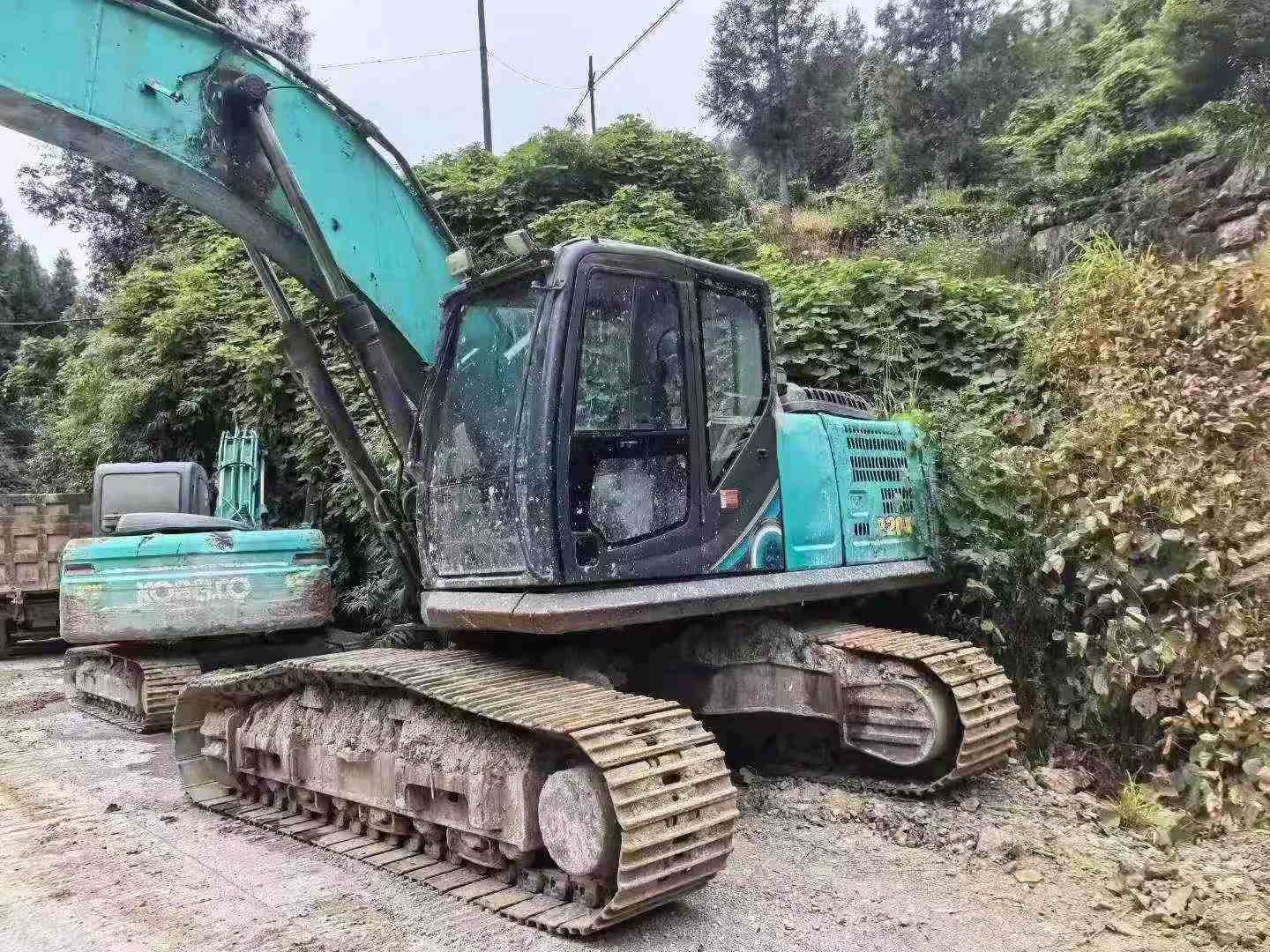 Buy Kobelco SK140 Used Excavator / 5