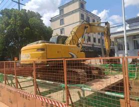 Buy Kobelco SK200 Used Excavator / 3 Buy Kobelco SK200 Used Excavator / 3