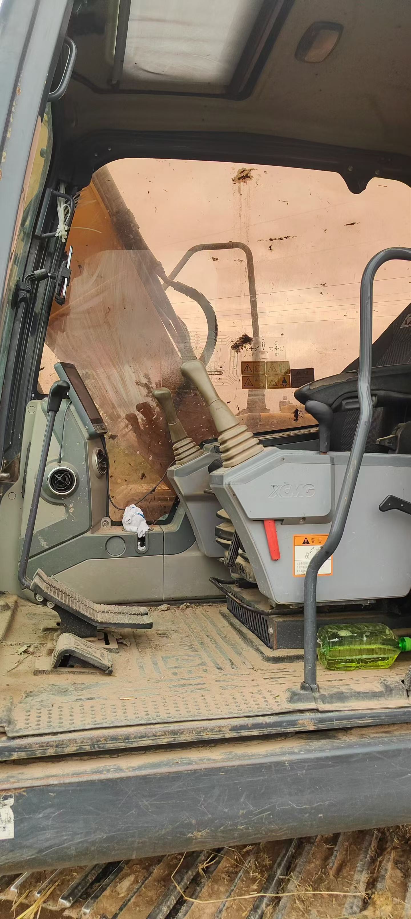 Buy XCMG XE150 Used Excavator / 6