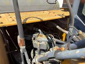 Buy XCMG XE225DK Used Excavator / 4 Buy XCMG XE225DK Used Excavator / 4