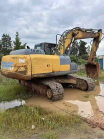 Buy XCMG XE200 Used Excavator / 2 Buy XCMG XE200 Used Excavator / 2
