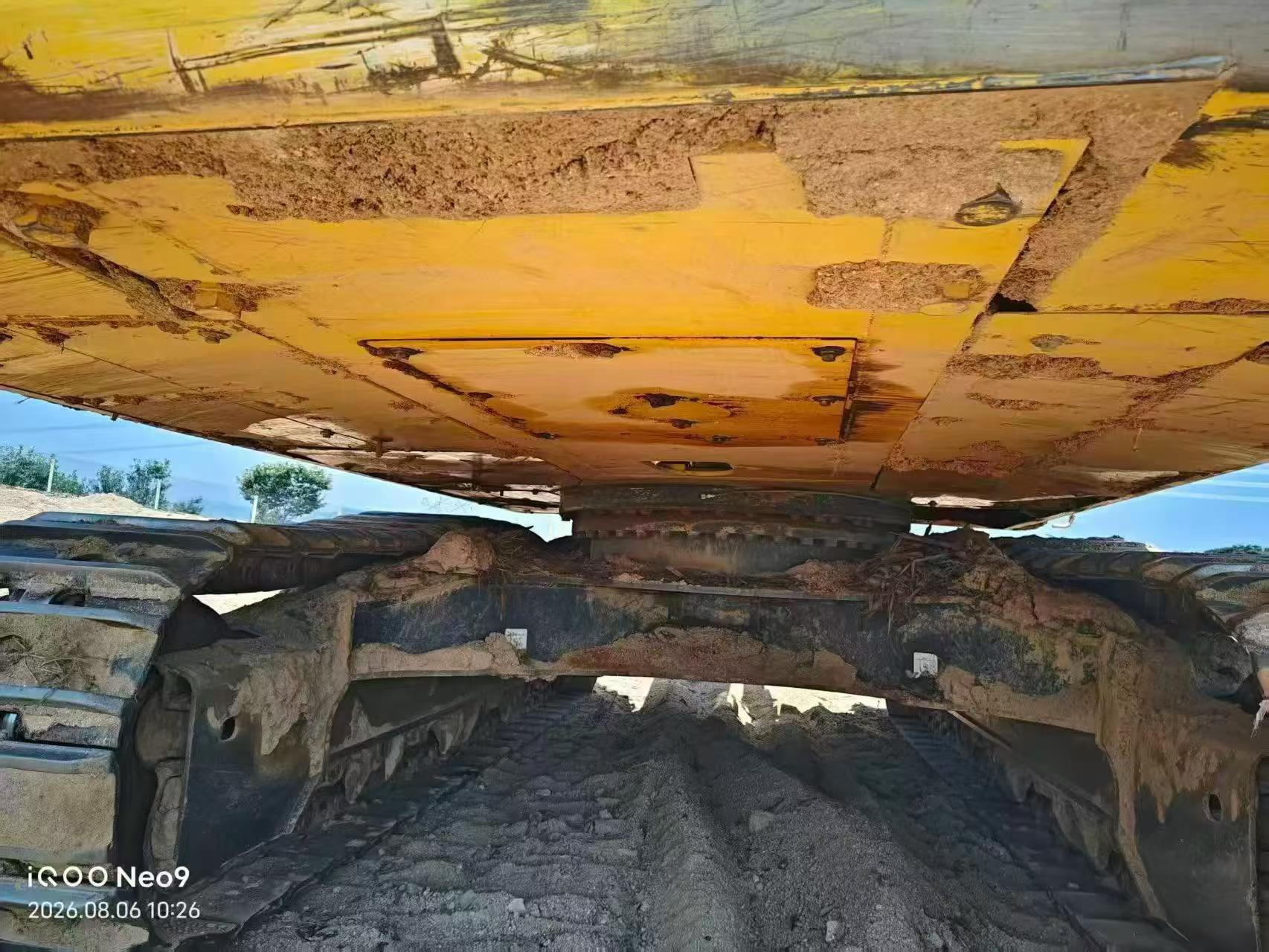 Buy Komatsu PC375LC-11M0 Used Excavator / 8