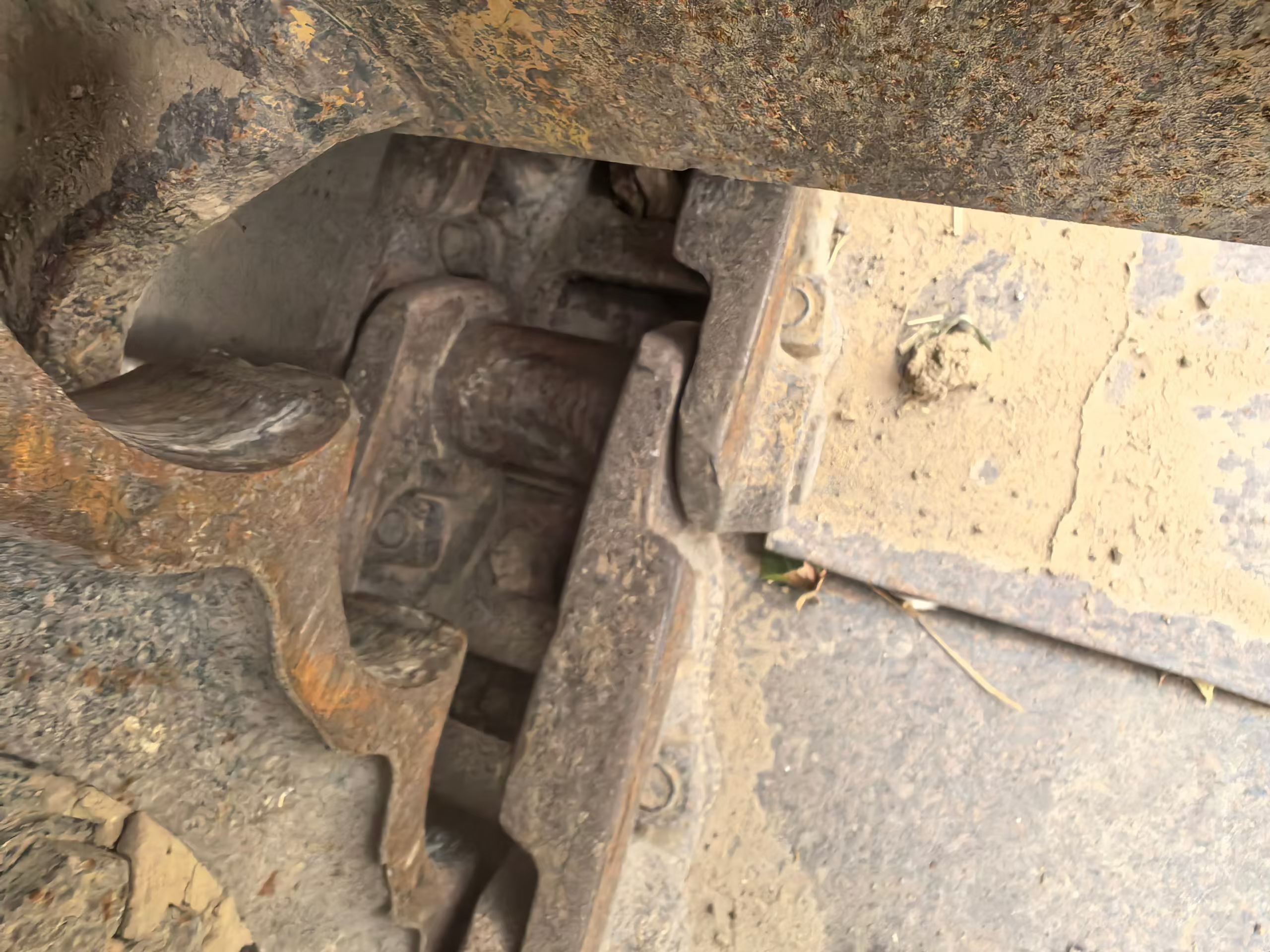Buy Hyundai R225-7 Used Excavator / 2