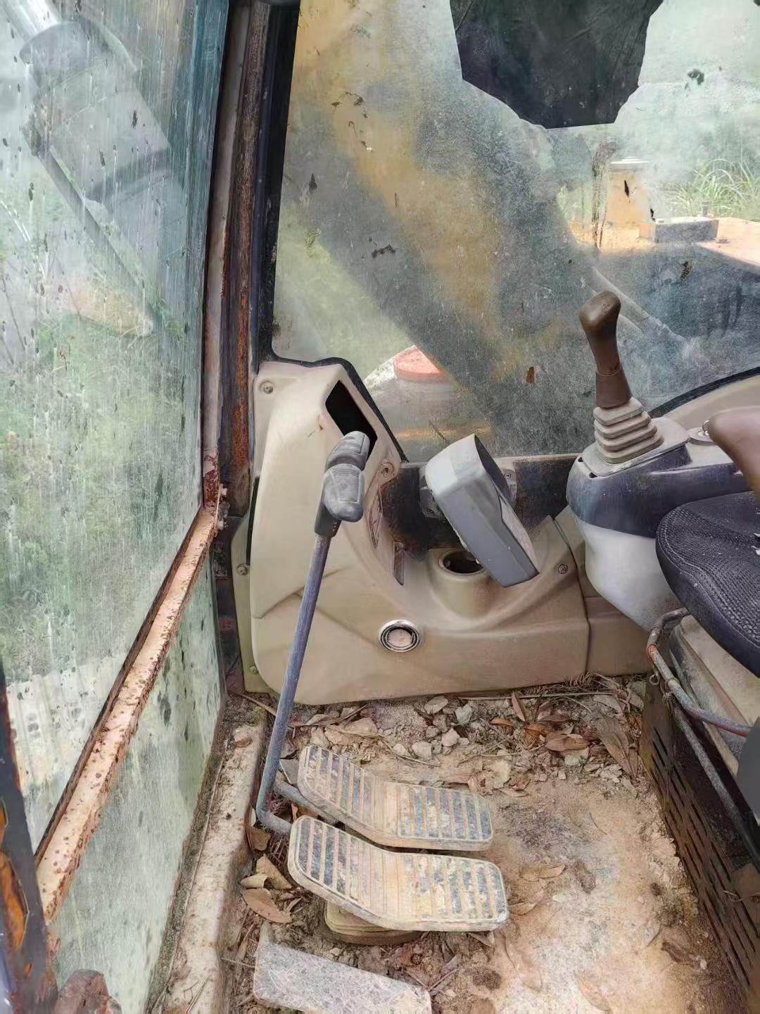 Buy XCMG XE135B Used Excavator / 6