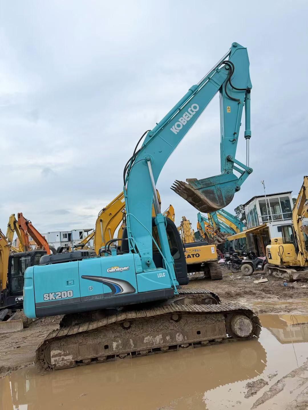 Buy Kobelco SK210-6 Used Excavator / 2