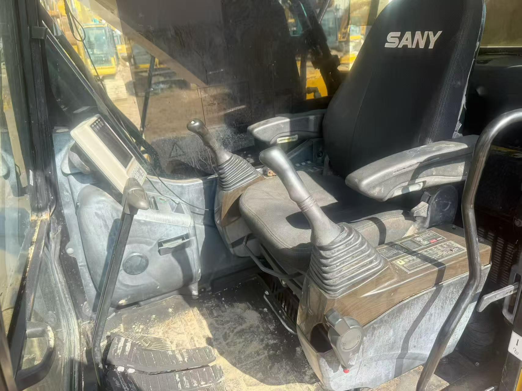 Buy Sany SY205C Used Excavator / 3