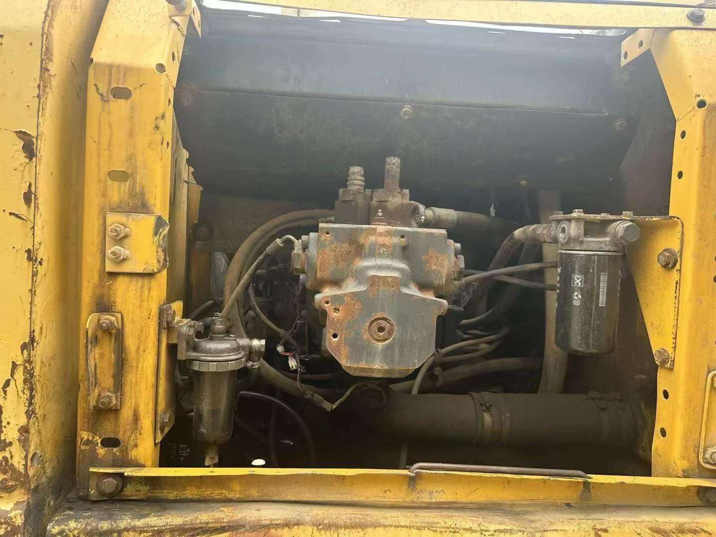 Buy Komatsu PC200-7 Used Excavator / 4