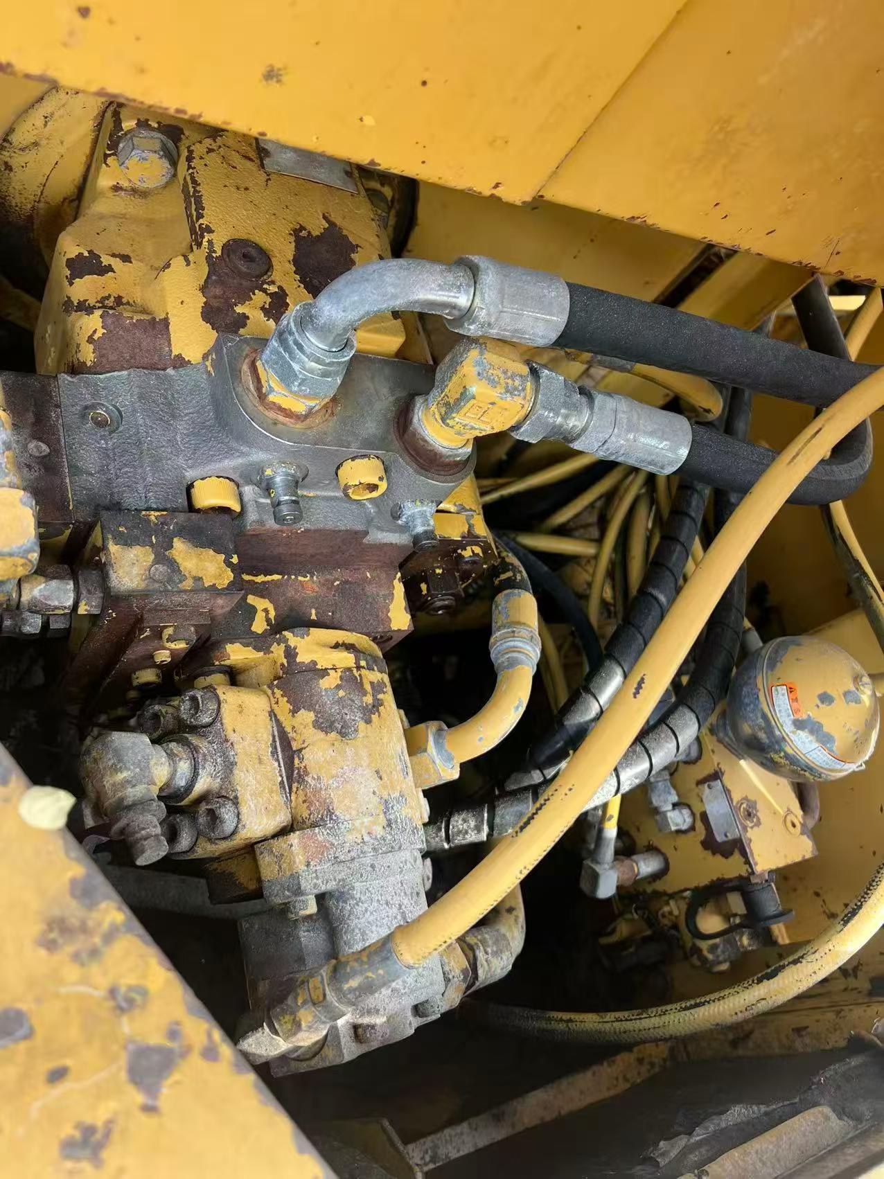 Buy Caterpillar Used Excavator / 8