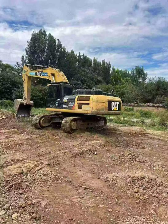 Buy Caterpillar Used Excavator / 1