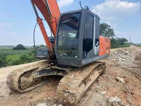 Buy Hitachi EX200 Used Excavator / 2 Buy Hitachi EX200 Used Excavator / 2