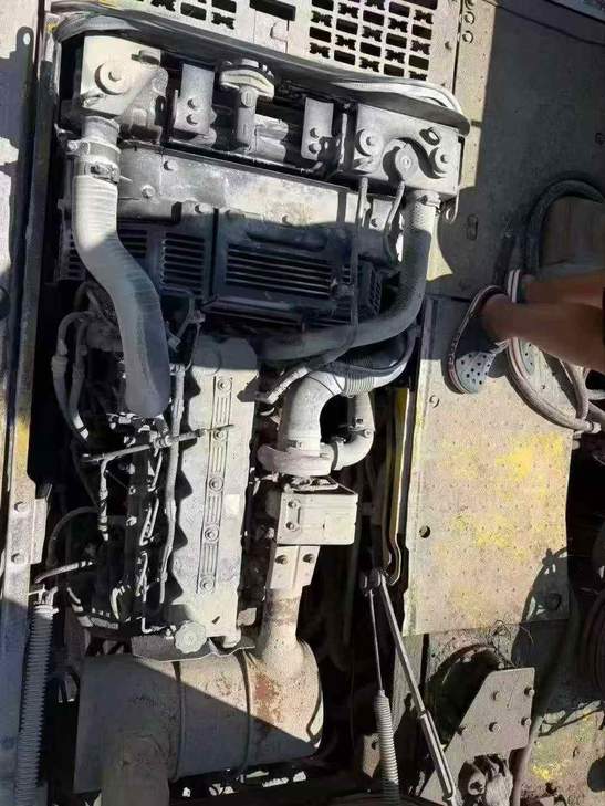Buy Komatsu HB215LC-1 Used Excavator / 1