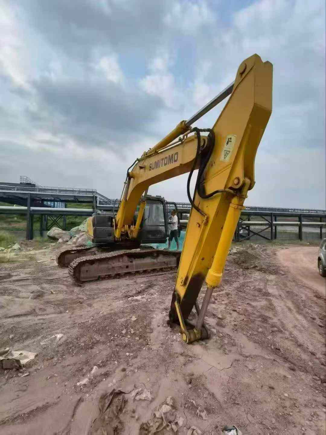 Buy Sumitomo SH240-3 Used Excavator / 3