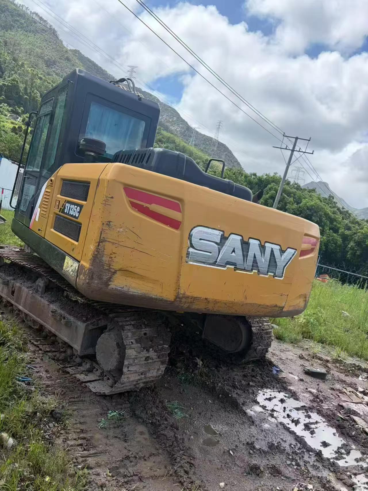 Buy Sany SY135 Used Excavator / 2