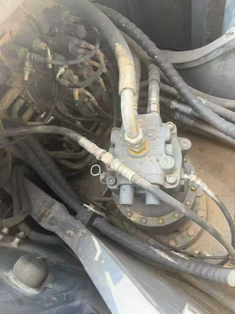 Buy Sumitomo SH200A5 Used Excavator / 8