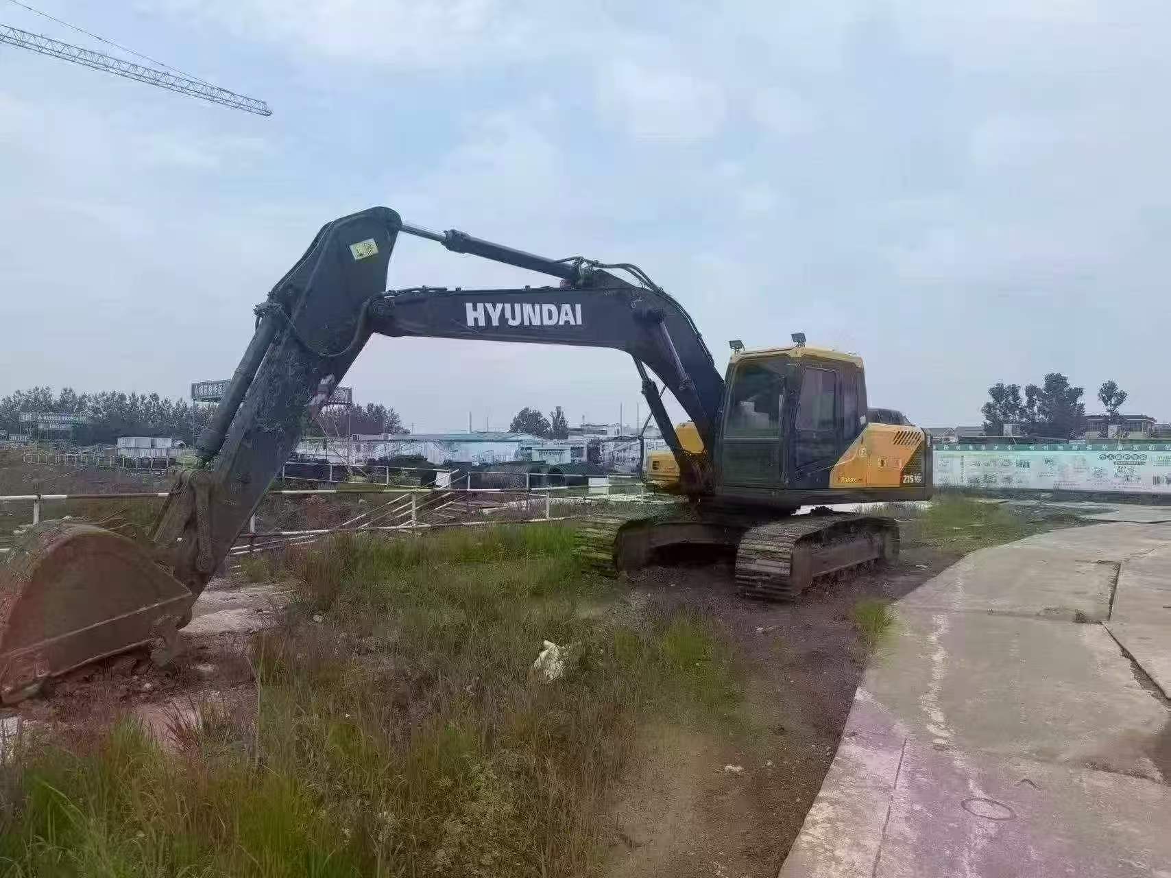 Buy Hyundai R215-7 Used Excavator / 3