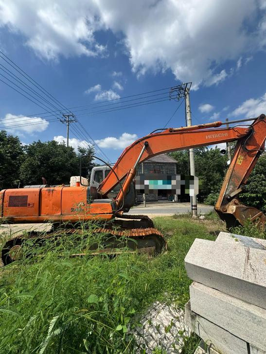 Buy Hitachi ZX200-6 Used Excavator / 1