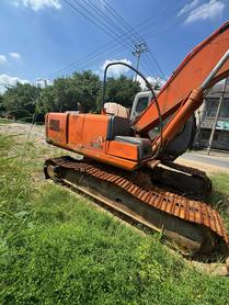 Buy Hitachi ZX200-6 Used Excavator / 3 Buy Hitachi ZX200-6 Used Excavator / 3